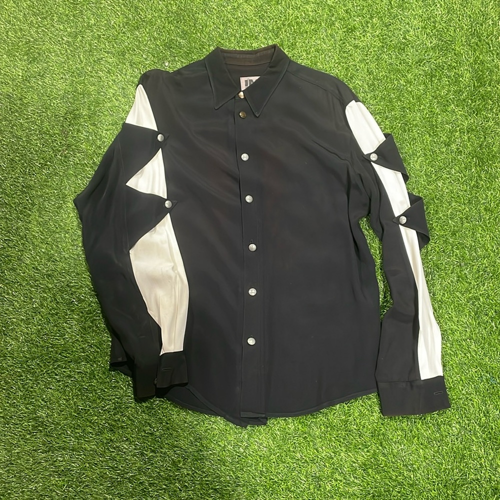 Men’s 90s black and crème long sleeve button up shirt with cutout sleeve detail.